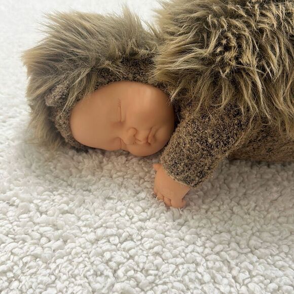 Vintage Anne Geddes Baby Hedgehog Doll - Picture 2 of 11